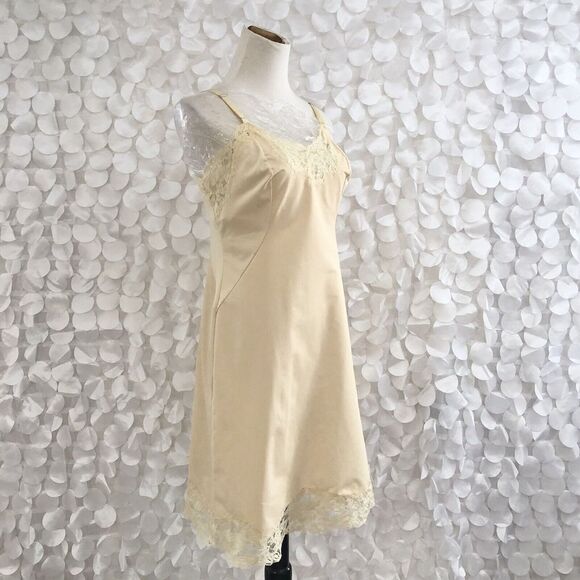 Vintage 60’s Womens Small 34 Full Slip Dress Yellow Nylon Lace Gossard - Picture 1 of 10